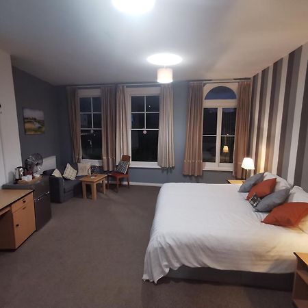 Hotel Aspire 860 Colchester Zewnętrze zdjęcie