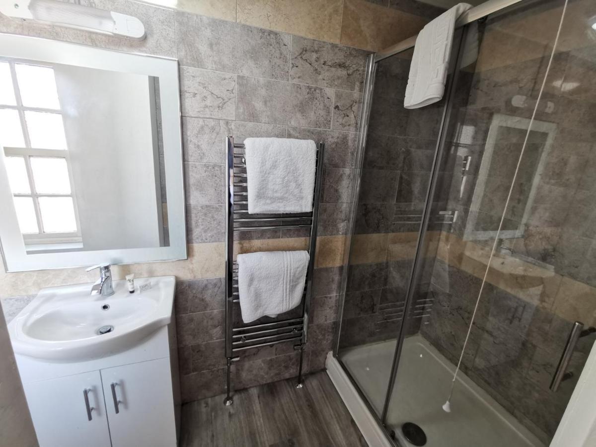 Hotel Aspire 860 Colchester Zewnętrze zdjęcie