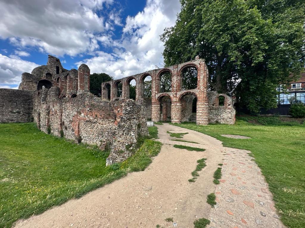 Hotel Aspire 860 Colchester Zewnętrze zdjęcie